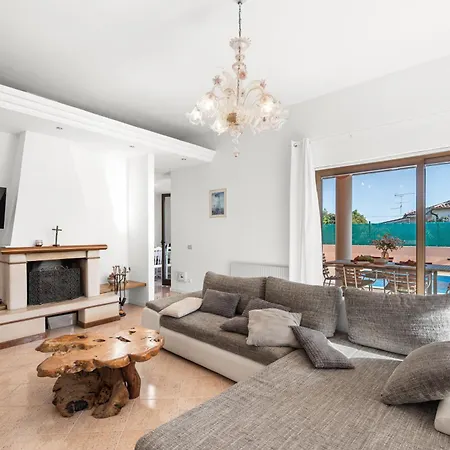 Bellavista Villa *
