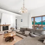 Bellavista Villa *